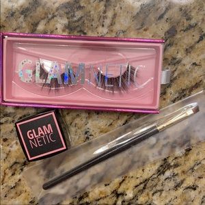 BRAND NEW MAGNETIC LASHES!